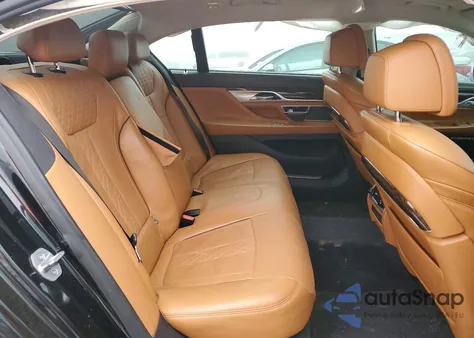 2018 BMW 750 Xi z USA, uszkodzony, nr VIN WBA7F2C54JG424075